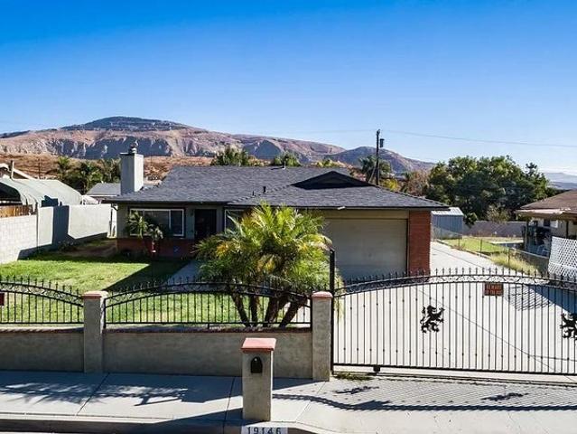 Room for rent in Riverside, California