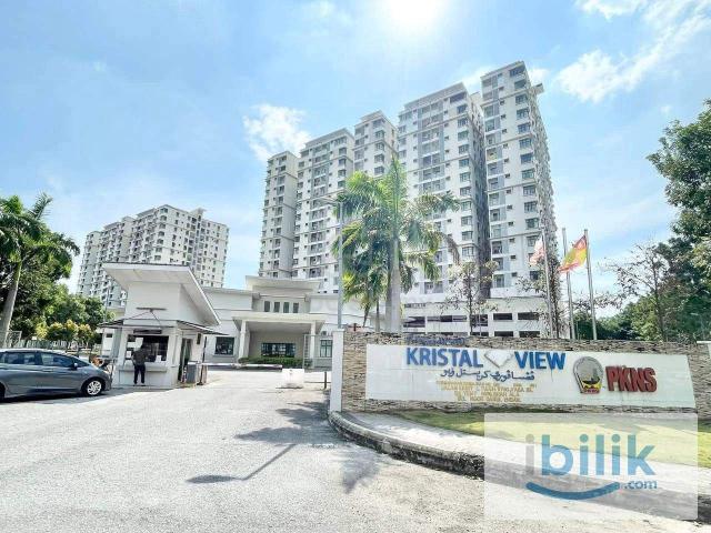 Room for rent in Petaling, Alam Impian