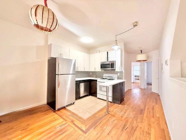 Room for rent in Arverne, New York