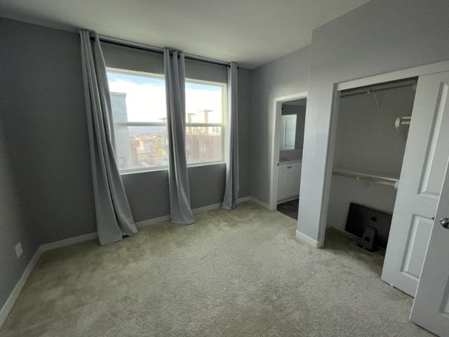Room for rent in Canyon Country, California