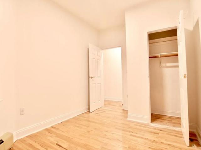 Room for rent in Arverne, New York