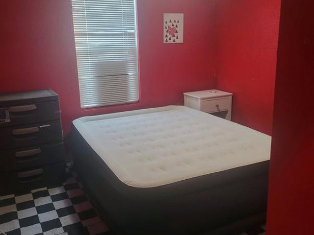 Room for rent in Lake Elsinore, California