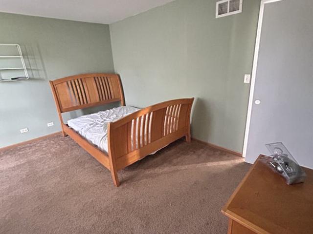 Room for rent in Kirkland, Illinois
