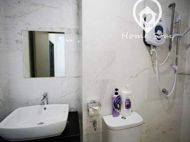 Condominium for rent in Malaka