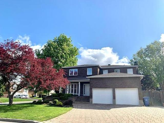 House for sale in Dollard-des-ormeaux