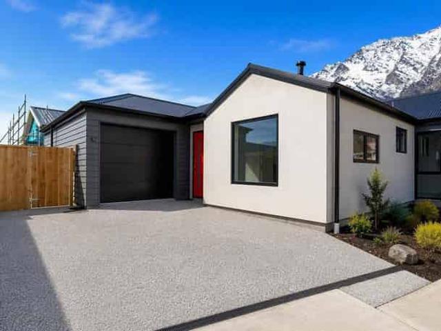 House for rent in Otakou
