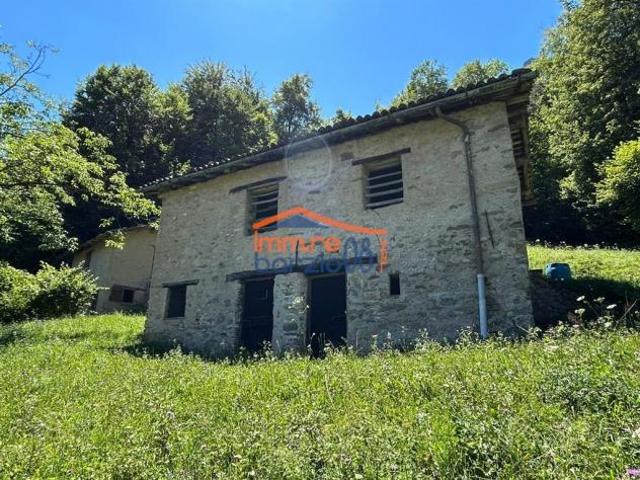 Terreno in vendita a Taceno, Lombardia