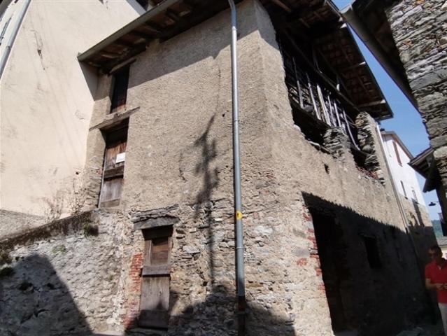 Zweifamilienhaus kaufen in Miglieglia, Tessin