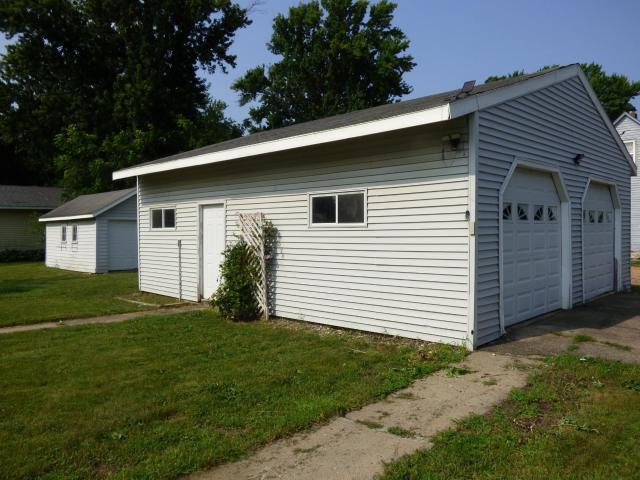 House for sale in Le Center, Minnesota