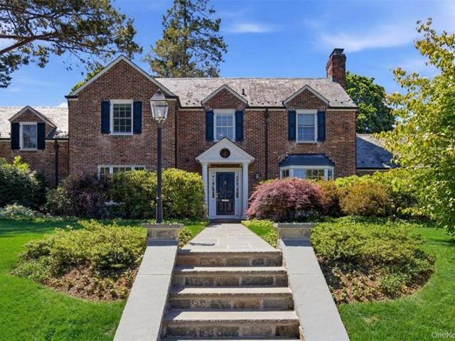 House for sale in Huntington, New York