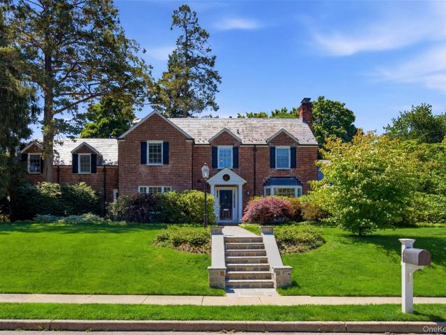 House for sale in Huntington, New York
