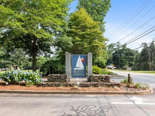 Townhouse for sale in Bristol, Rhode Island