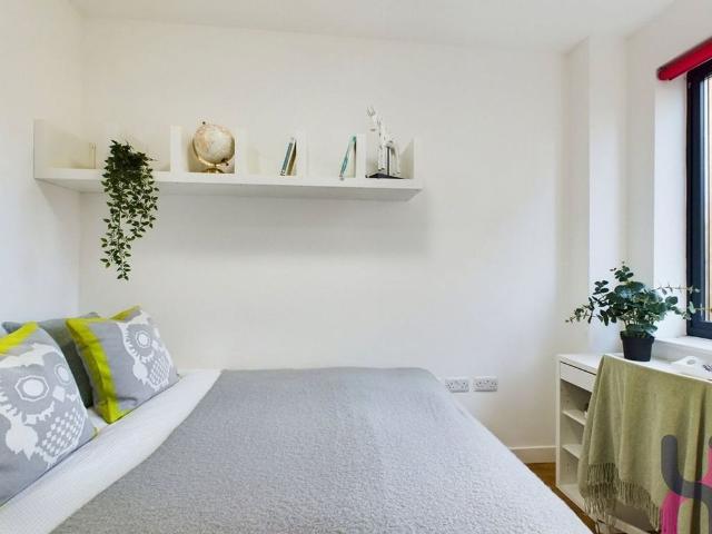 Apartment for rent in Calderstones