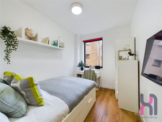 Apartment for rent in Calderstones