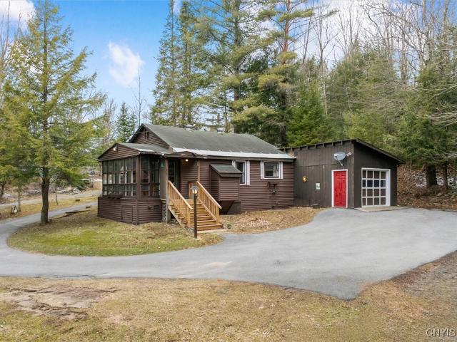 House for sale in Inlet