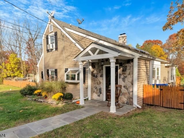 House for sale in Lebanon, New Jersey