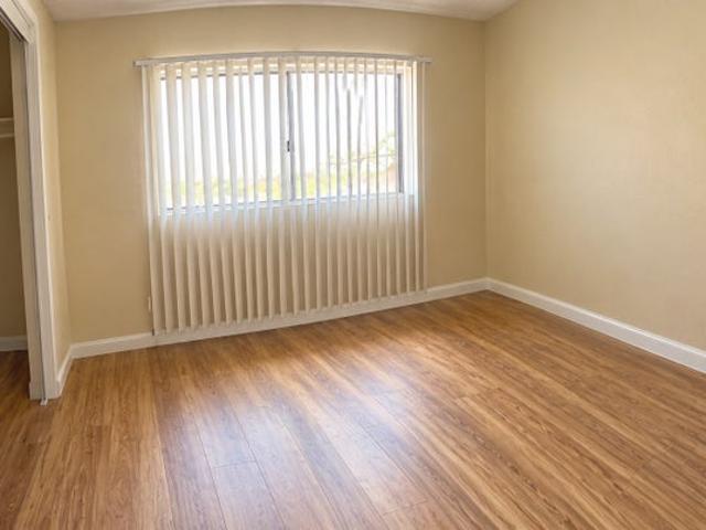 Room for rent in Paradise Hills, San Diego