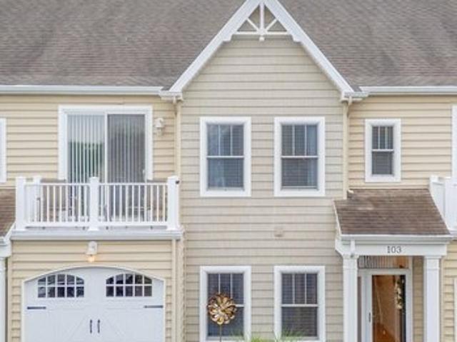 Townhouse for sale in Delaware