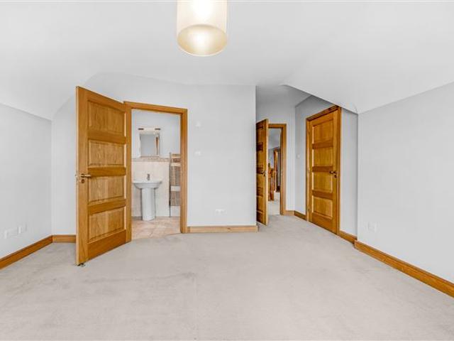 Detached House for sale in Malahide, North Tipperary