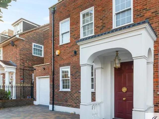 House for rent in Belsize Park, Greater London