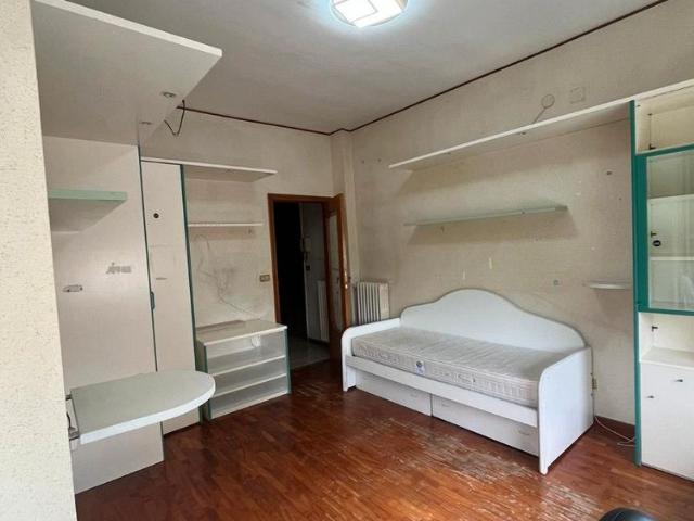 Stanza in affitto a Municipalità 1, Campania