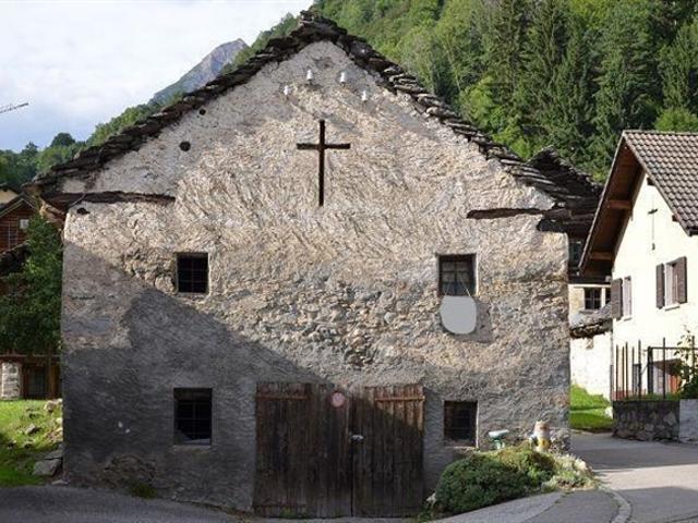 Zweifamilienhaus kaufen in Campo, Blenio, Tessin