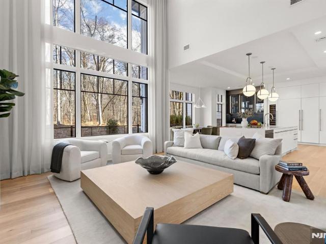 Townhouse for sale in Demarest, New Jersey