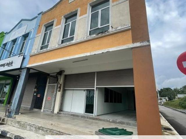 Shop for sale in Malaka