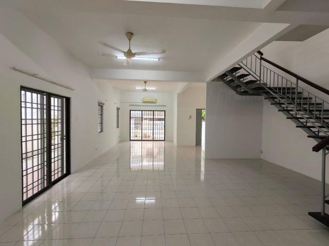 Terraced House for rent in Country Heights Damansara, Kuala Lumpur