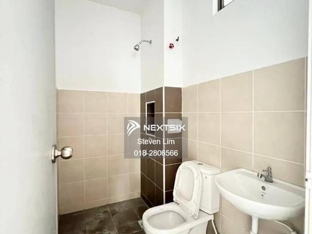 Residential House for sale in Malaka