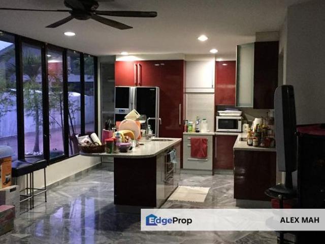 House for sale in Petaling, Damansara Damai