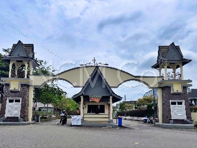 Terraced House for sale in Malaka