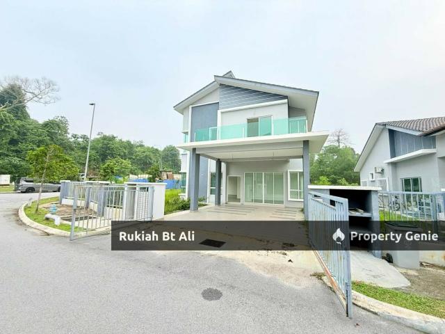 Bungalow for sale in Taman Bukti Setia, Seremban