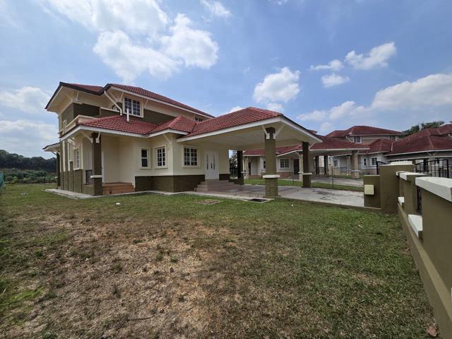 Bungalow for sale in Kajang, Langat