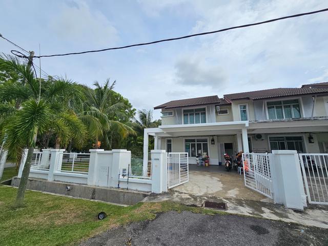 Terraced House for rent in Malaka