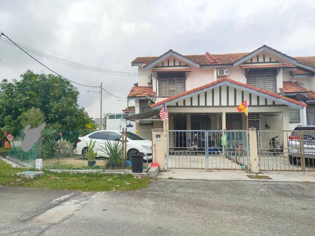Terraced House for sale in Tanjong Sepat, Selangor