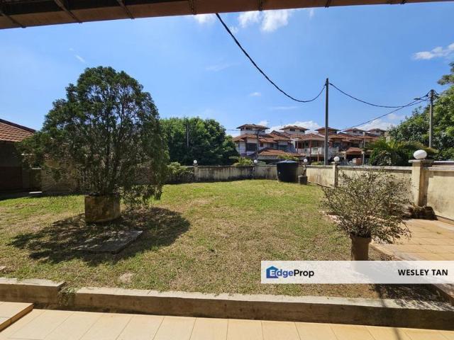 House for sale in Malaka
