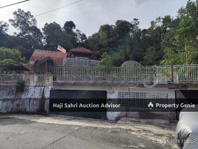 Bungalow for rent in Selayang, Selangor