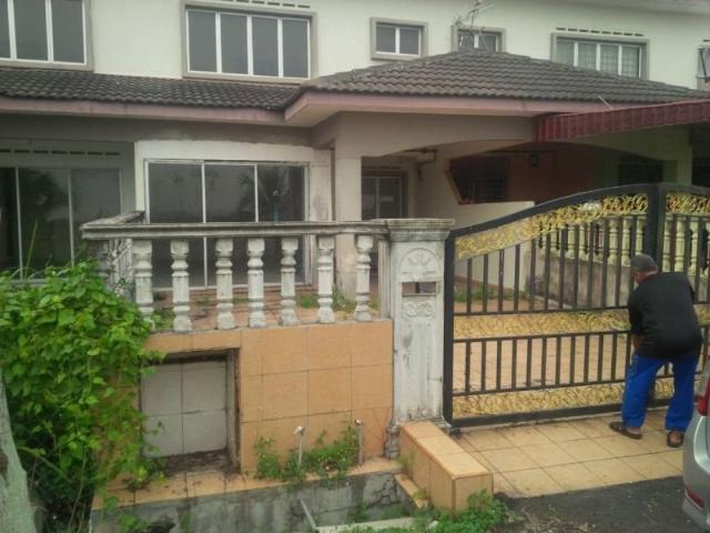 House for sale in Taman Teratai, Sepang
