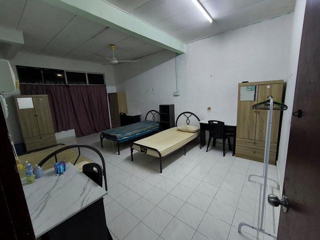 Terraced House for sale in Malaka