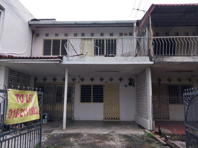 Terraced House for rent in Country Heights Damansara, Kuala Lumpur