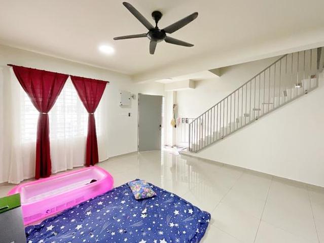 Terraced House for sale in Tanjong Sepat, Selangor