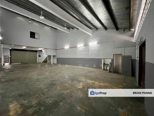 Warehouse for rent in Petaling, Alam Impian