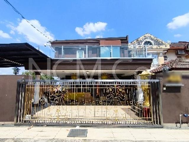 Terraced House for sale in Kuala Selangor, Selangor