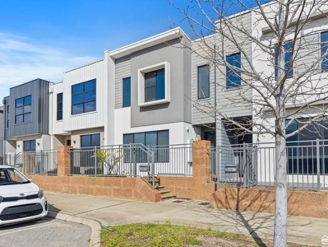 House for sale in Hammond Park, Western Australia