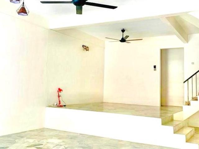 Terraced House for rent in Seri Kembangan, Majlis Bandaraya Subang Jaya