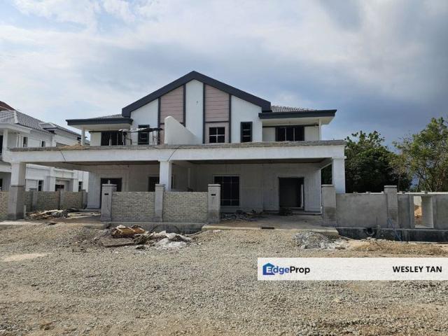 House for sale in Malaka