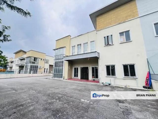 Warehouse for rent in Petaling, Alam Impian