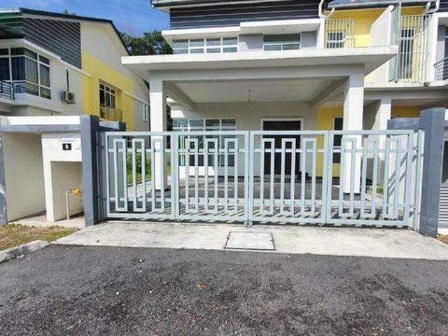 Residential House for sale in Sendayan Village, Negeri Sembilan