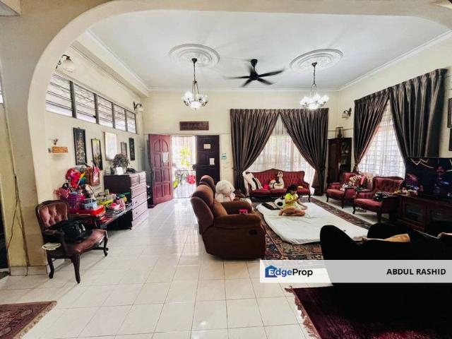 House for sale in Country Heights Damansara, Kuala Lumpur